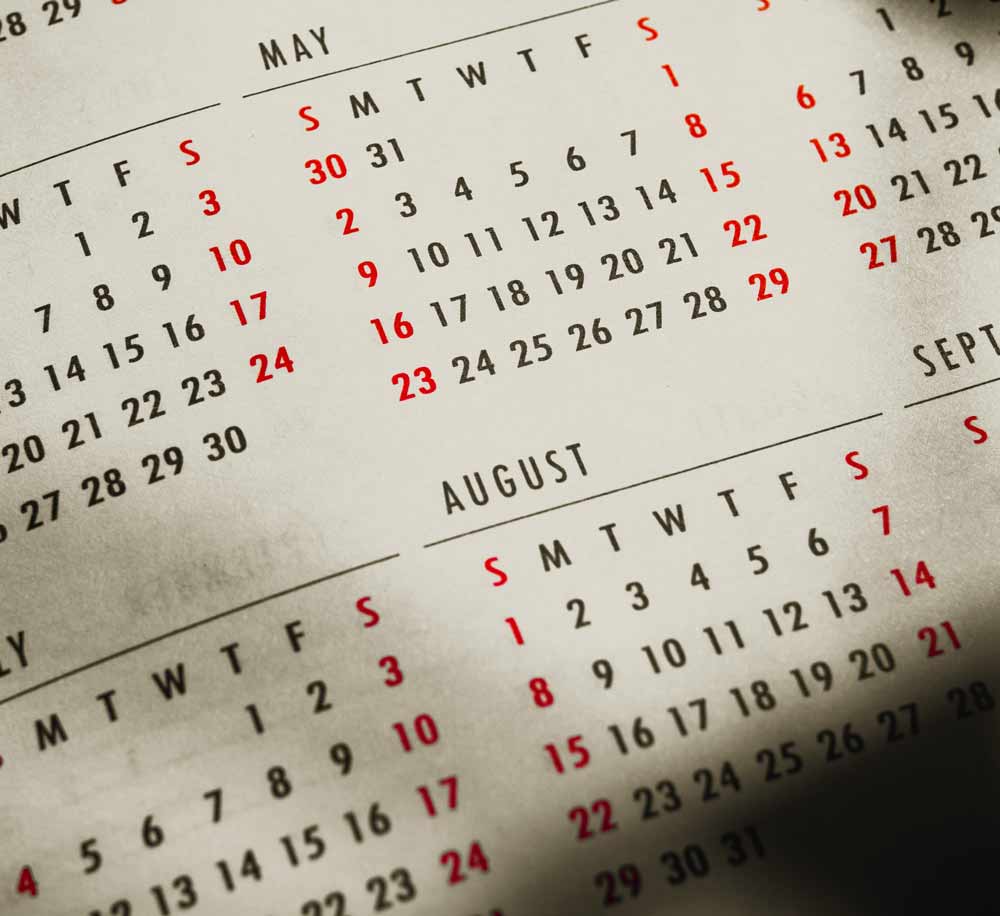 One-time vs. recurring cleaning services—calendar highlighting scheduled dates, representing the decision homeowners face between occasional deep cleans and consistent maintenance plans, helping balance cost, convenience, and long-term home cleanliness in Jacksonville and surrounding areas.